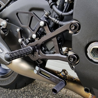 05-0416B Yamaha FZ10 / MT10  Complete Rearset-Woodcraft